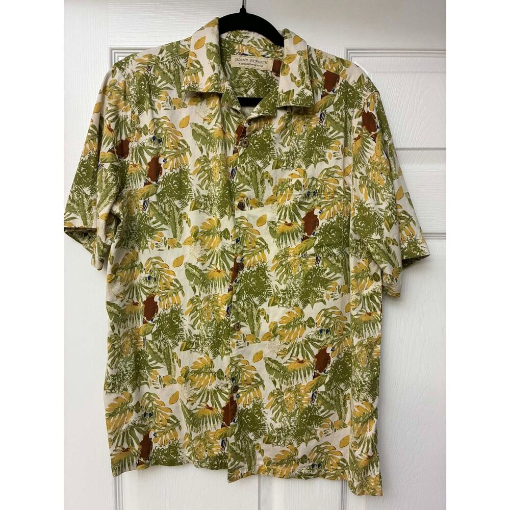 Island Republic Tropical Parrot Print Hawaiian Shirt Button Front Short Sleeve